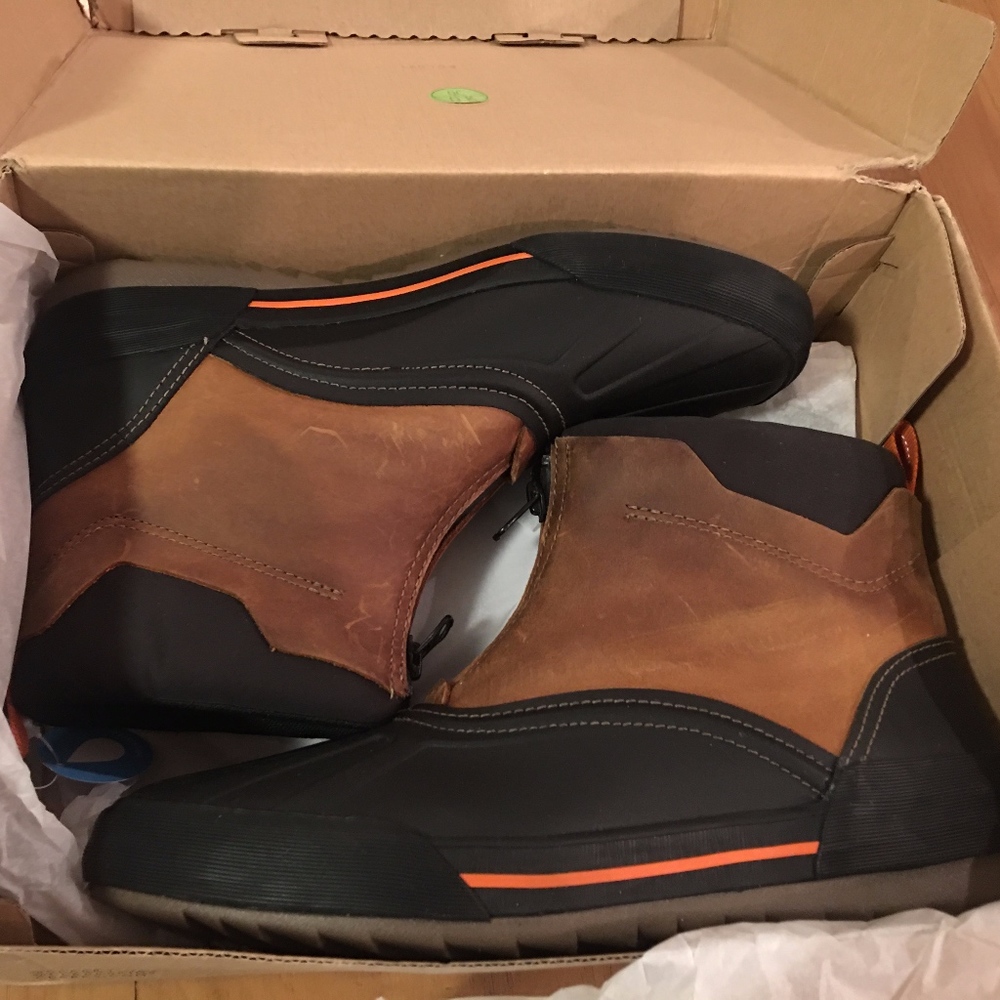 Clarks Men's Bowman Top Ankle Boot - NWT